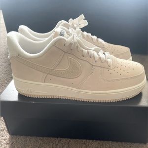 Never Worn Nike Air Force 1 ‘07 SE